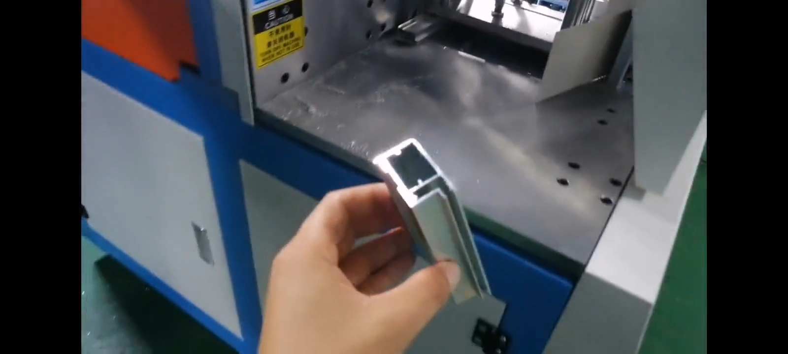 分離式切鋁機(jī)效果圖