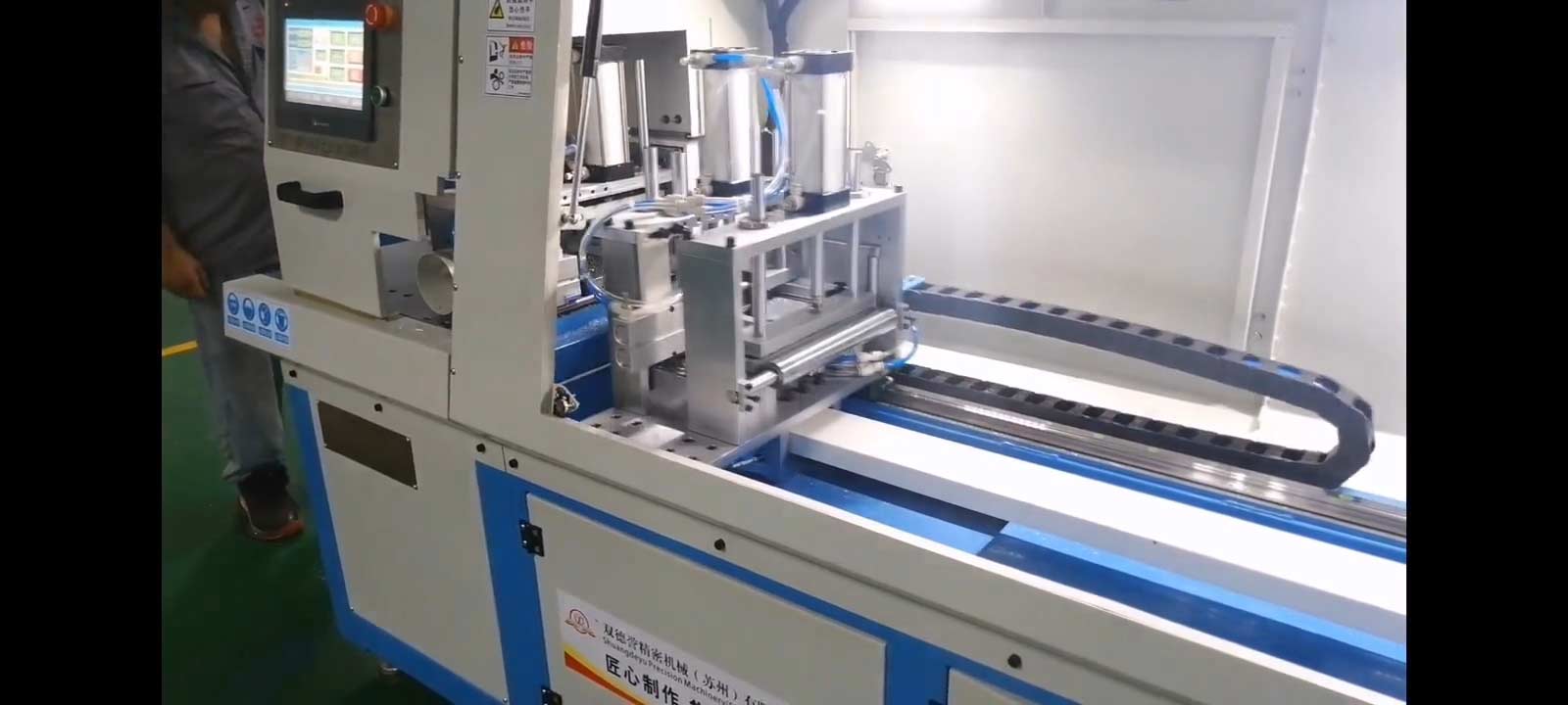 型材切割機進刀動力油氣混合、液壓站方式不如伺服電推【揭秘】
